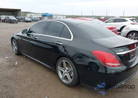 2015 Mercedes-Benz C 300 Luxury/Sport из США, поврежденный, VIN 55SWF4JB1FU081132